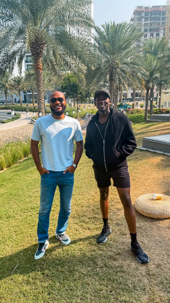 tayoainafilms's tweet image. Spent my last day in Dubai having amazing conversations with @mreazi .Life is Eazi✨