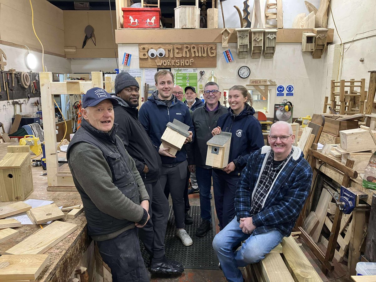 GlasgowCC's tweet photo. 🌿 Huge thanks to the volunteers at Maryhill Men’s Shed for helping create bird, bat and swift boxes across Maryhill and Ruchill Park 🐦🦇

Working with our Countryside Rangers and supported by @ActionEarthScot, this project is making a real difference for local wildlife. https://t.co/qn81sciw7n