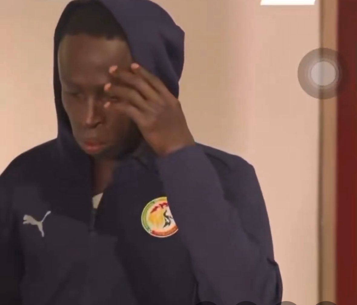 🚨🚨 « 𝗝𝗘 𝗡’𝗔𝗜 𝗣𝗔𝗦 𝗧𝗢𝗨𝗧𝗘𝗦 𝗟𝗘𝗦 𝗣𝗥𝗘𝗨𝗩𝗘𝗦 𝗠𝗔𝗜𝗦 𝗝𝗘 𝗦𝗢𝗨𝗣𝗖̧𝗢𝗡𝗡𝗘 𝗤𝗨𝗘 𝗧𝗥𝗢𝗜𝗦 𝗗𝗘 𝗡𝗢𝗦 𝗝𝗢𝗨𝗘𝗨𝗥𝗦 𝗢𝗡𝗧 𝗘́𝗧𝗘́ 𝗘𝗠𝗣𝗢𝗜𝗦𝗢𝗡𝗡𝗘́𝗦 🧪 ! » 🇸🇳🇲🇦😱

Ismail Jakobs 🇸🇳 porte 𝗗𝗘𝗦 𝗔𝗖𝗖𝗨𝗦𝗔𝗧𝗜𝗢𝗡𝗦 𝗚𝗥𝗔𝗩𝗘𝗦 à propos de l’état