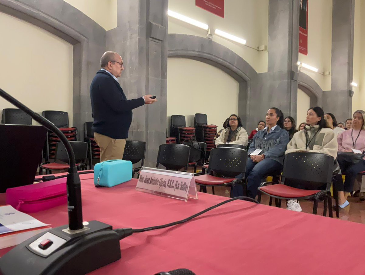 El hermano de La Salle Juan Antonio Ojeda, en las Jornadas de profesores de Religión #TendiendoPuentes #ReliCanarias