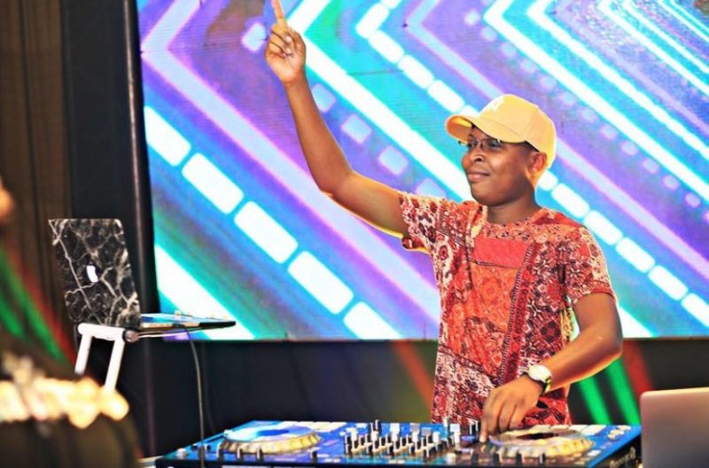 ChimpReports's tweet image. DJ Ciza Dies After Reported Heart Attack - #ChimpReportsNews
chimpreports.com/dj-ciza-dies-a…