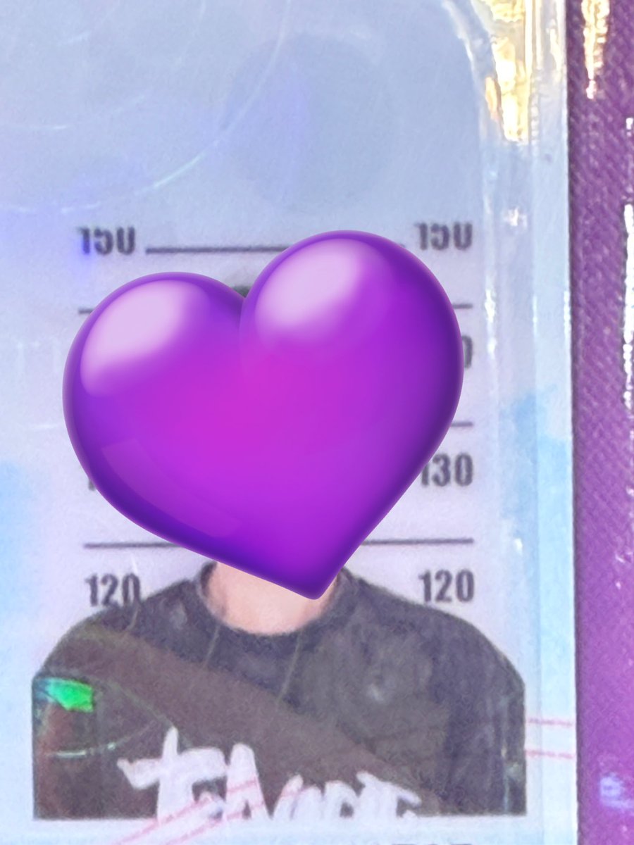 เสื้อสวยๆแบบนี้เหมาะกับการถ่ายอยู่หน้าบัตรมากคะ 🤭🤣(ไหนๆก็จะถ่ายใหม่อยู่แล้วประเดิมเสื้อ Tennie 💜 You ไปเลยค่าาา)
 #CPSxTEN