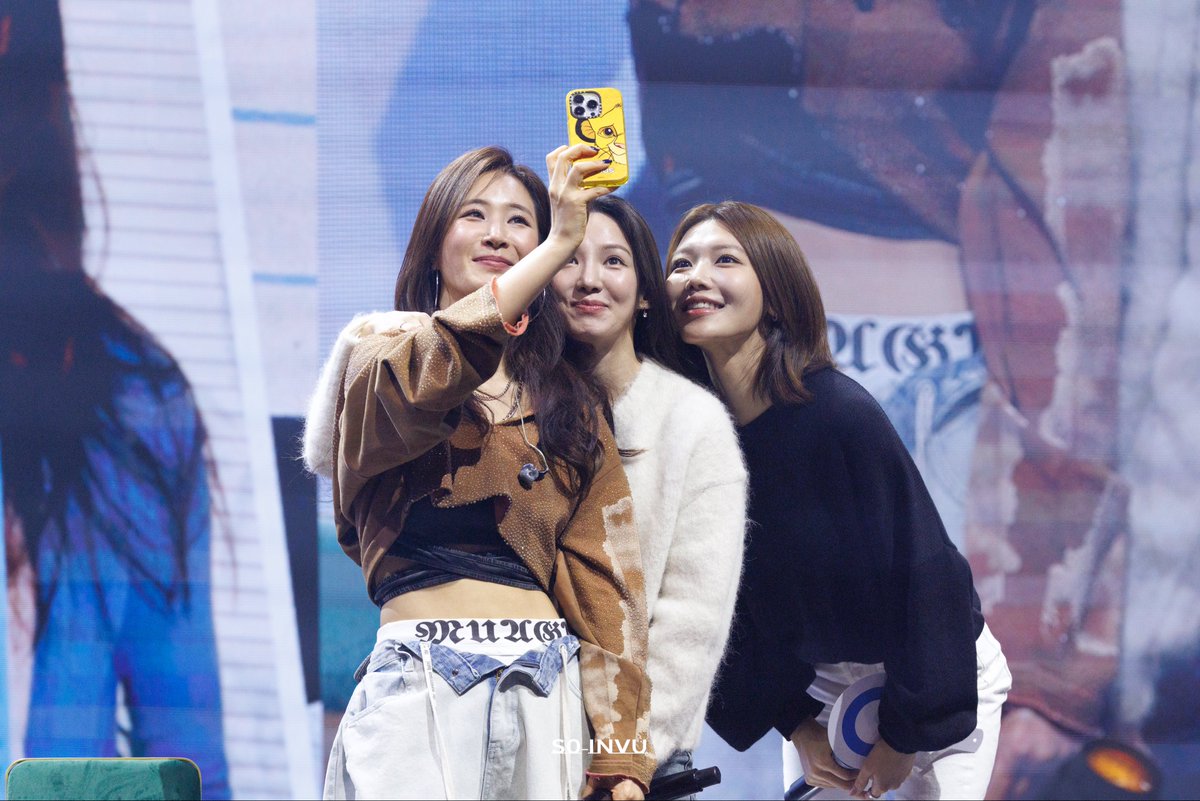 260124 S.H.Y.

YURIVERSE in Seoul

#권유리 #KWONYURI
#HYO #효연
#SOOYOUNG #수영 
#GirlsGeneration #소녀시대