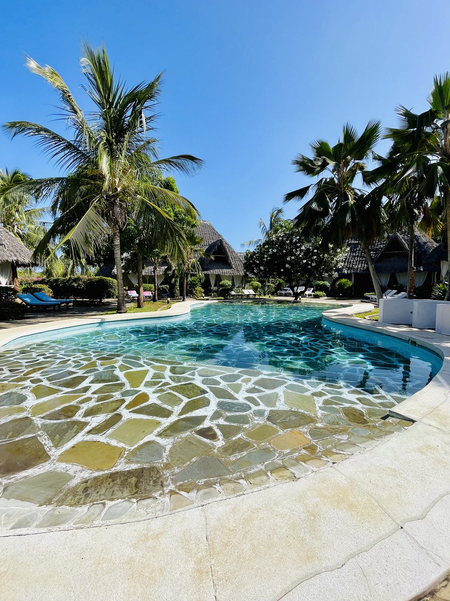 BarakaProperty's tweet photo. Our spacious 3-bedroom retreat is officially open for bookings! Perfect for your next family getaway or group trip. Secure your dates before they’re gone!
#summertides https://t.co/ht4AsUMlcC