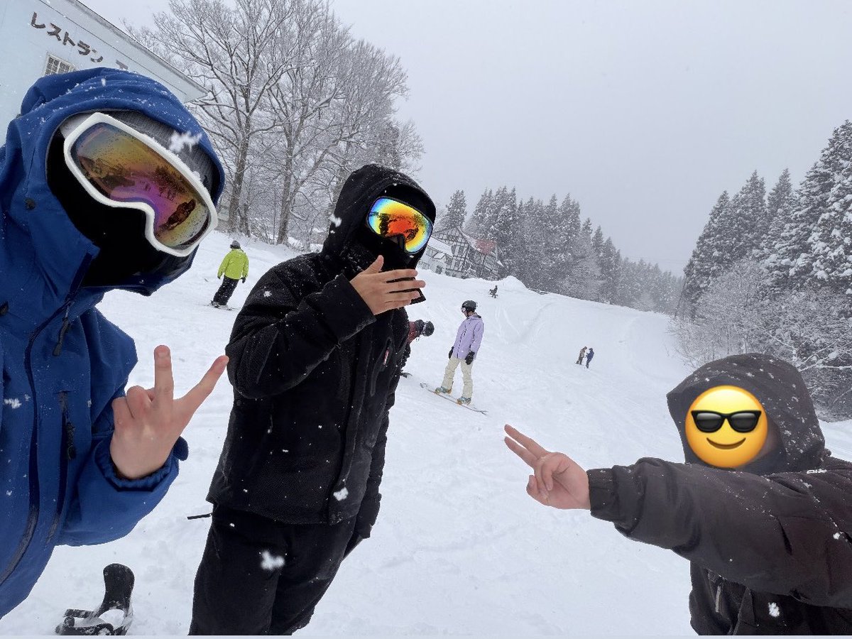 flatfish_surf's tweet photo. 最近釣りに行ってなくて投稿全然ないので生存報告🥹

シーズン初滑りは最高でした😆 https://t.co/jJrvq6N8y6
