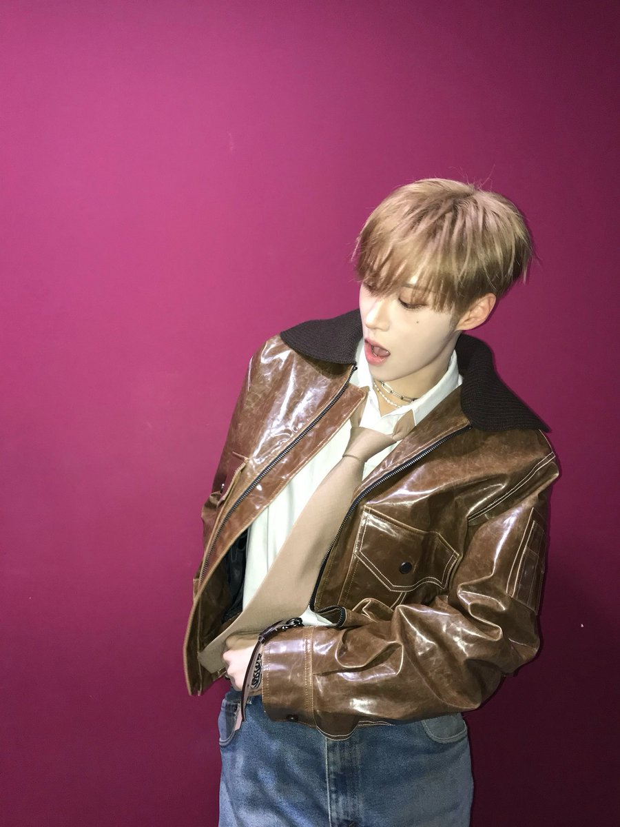 hihi～오늘도 ALLYZ와 함께 더 높은 곳으로 한 발짝 더 나아갔어요~🏆ALLYZ가 항상 곁에 있어서 매일 행복하지 않을 수 없어요😝

#ALPHADRIVEONE #ALD1
#알파드라이브원
#ARNO #아르노