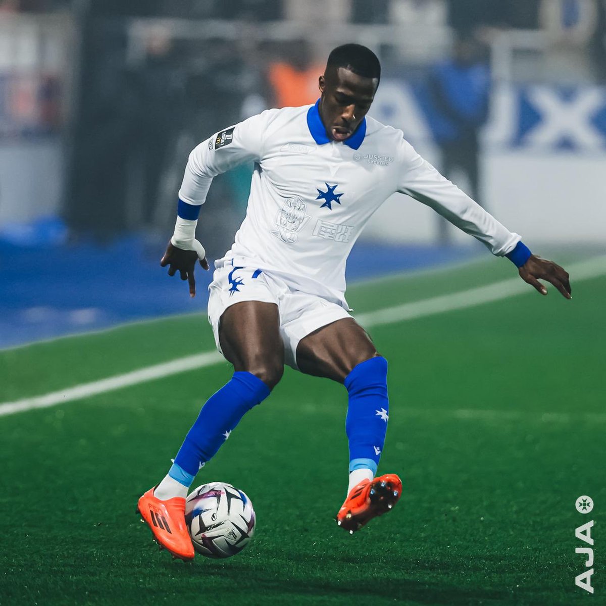 La Fédération sénégalaise doit agir vite pour finaliser la venue de Lamine Sy.

La France ne fera plus de concessions après la jurisprudence Ibrahima Mbaye et Mamadou Sarr : elle appellera nos jeunes talents uniquement pour les bloquer pour le Sénégal, sans forcément avoir besoin