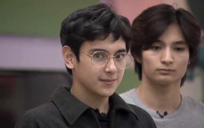 fidelitism's tweet photo. my babies are just doing the task. they had to choose, and they chose to do the task. wala sanang mamuksa sa kanila :( 
#PBBCollab20BeautyVsLies https://t.co/YIDuONZgwi