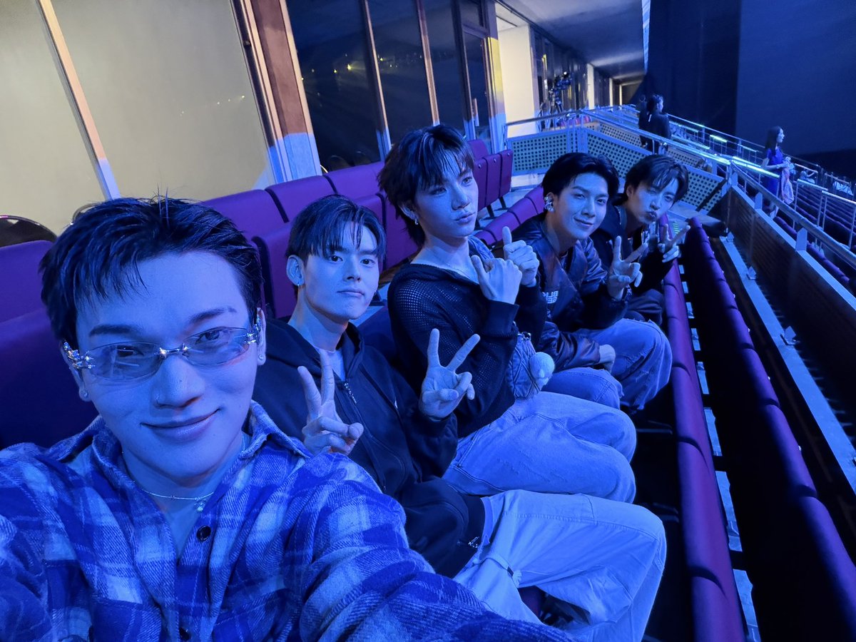 whoispluggy's tweet image. พี่มาแล้วพ้อกสี #PROXIE_The3rdConcert