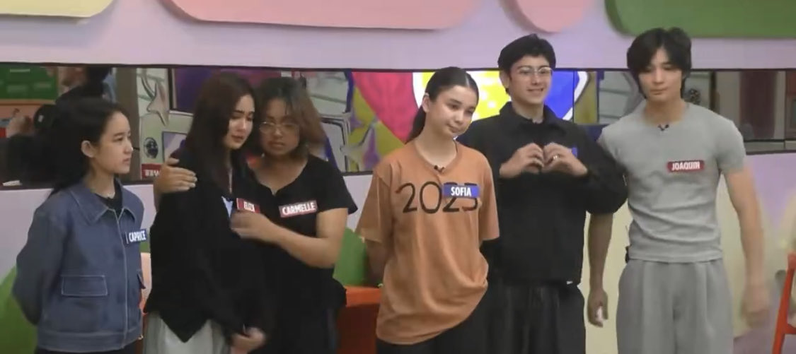 ezhaezyy's tweet image. Ito nanaman sa over sa hate, pag pumili si Eli ibabash niyo, pag hindi ibabash niyo pa rin? Hindi na alam ng bata kung saan siya lulugar. And kudos to capcap kahit nagkamali na sila sa challange pinagpatuloy niya pa rin🥹🫶🏼