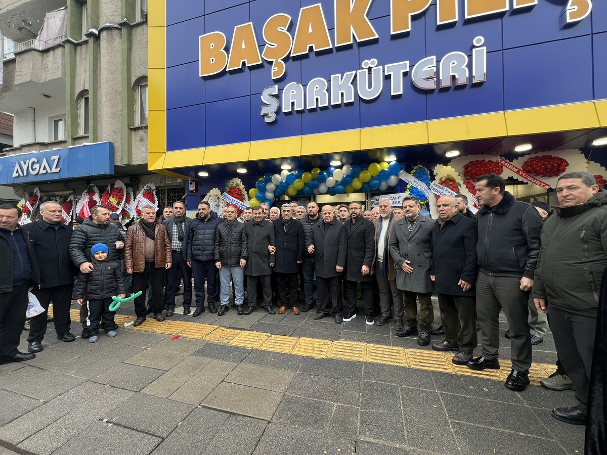 mehmetyilmazmy_'s tweet photo. Başak Tavuk’un Yeni Yerinin Açılış Törenine Katılım Sağlayarak, Hayırlı Olsun Dileklerimizi İlettik.

Emekle Kurulan Her Yerin Başarısı Bizleri de Mutlu Ediyor. Rabbim Hayırlı, Bereketli ve Bol Kazançlar Nasip Eylesin. https://t.co/DUuE4ZBQjU