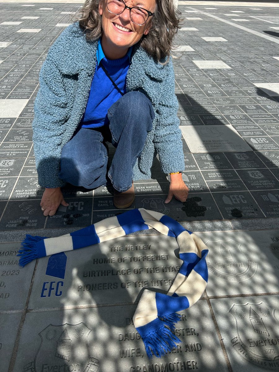 Bluestocking63's tweet photo. #EFC #COYB #UTFT 

Howard Kendall, Golden Vision, Bob Latchford, Mick Lyons, Walter Smith, @NevilleSouthall … 

This way 👇🏼 for #Everton nostalgia

Would love a RT 💙

@TheBlueRoomEFC 
@bluekippercom 
@ToffeeWeb 

https://t.co/fgjiL0vbxf https://t.co/8AD3LRNzNd