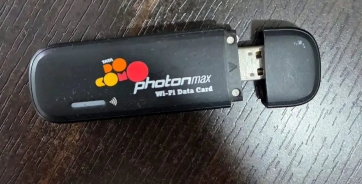 TechAlertNow's tweet photo. Before Jio existed, THIS was our Wi-Fi and personality at the same time 😭🔥

#meme #fun https://t.co/dXxLjGfkxA