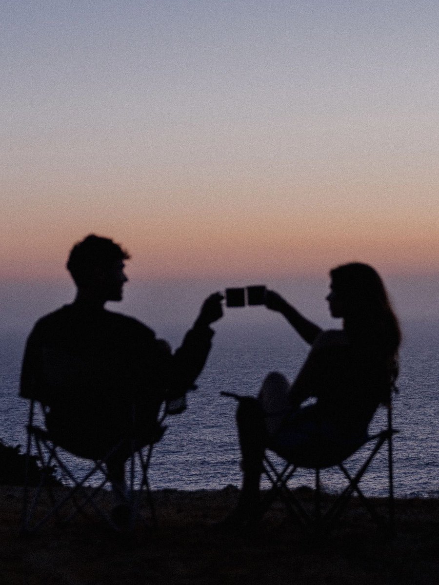 يارب زواج مبارك نيته استقرار وسكينة ومودة ورحمة ،
زواج واعي فيه تفاهم ومراعاة وحب ومشاعر 

زواج فيه مسؤولية تجاه الطرف الآخر وتجاه الأطفال 

زواج ملييان تفاصيل صغيرة ملاحظة ومليان كلام من القلب 

مو تعبئة فراغ ولا احتياج ولا نقص ولا تسكيت المجتمع ،

بسمك الجامع الودود الوهاب💖💖