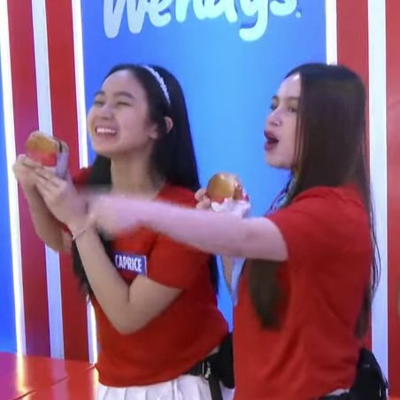 ukiyouu190685's tweet image. na para bang magpair sila palagi

CAPKRYS SATBRANG CLOSE