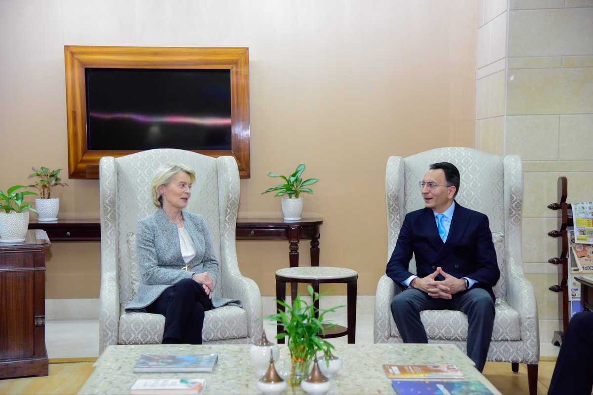 JitinPrasada's tweet photo. यूरोपीय आयोग की अध्यक्ष @vonderleyen जी का आज भारत की धरती पर स्वागत किया।

आदरणीय प्रधानमंत्री श्री @narendramodi जी के नेतृत्व में भारत और यूरोपीय यूनियन के बीच संबंध निरंतर सशक्त हो रहे हैं।

#IndiaEU #EUinIndia #InvestmentOpportunities 
@PMOIndia @EU_Commission https://t.co/DtuTP4zEnL