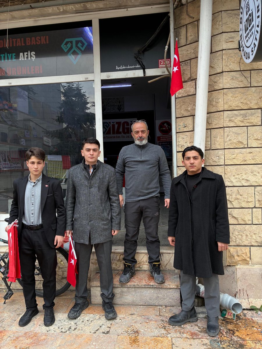 du_ulkuculeri's tweet photo. Ülkü Ocakları Düzce İl Başkanlığı olarak Mardin'in Nusaybin ilçesinde bayrağımıza yapılan haince saldırıyı kınıyoruz.

@ayyildirim1
@hberkeozdemir
@OkanSengul81
@SengulAtahan
@duzceocak https://t.co/kQ58zsAnOv