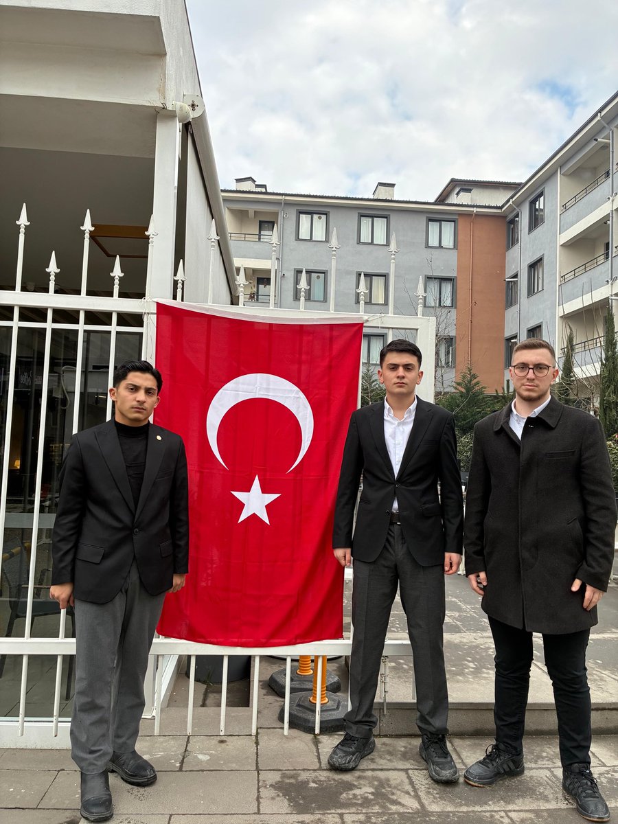 du_ulkuculeri's tweet photo. Ülkü Ocakları Düzce İl Başkanlığı olarak Mardin'in Nusaybin ilçesinde bayrağımıza yapılan haince saldırıyı kınıyoruz.

@ayyildirim1
@hberkeozdemir
@OkanSengul81
@SengulAtahan
@duzceocak https://t.co/kQ58zsAnOv