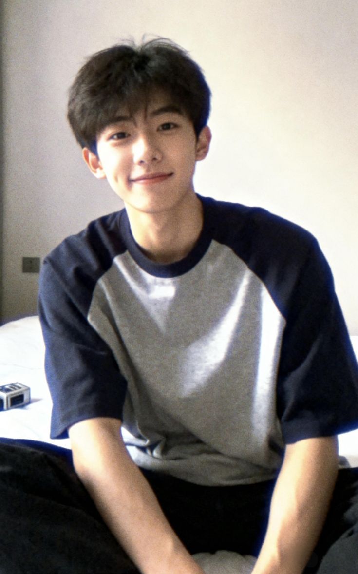 MoisesSam's tweet image. Just when you thought your Bitcoin was safe, along come quantum-resistant developments. Because why not throw a supercomputer into the mix? Next up: a Bitcoin that can dodge both hackers and your ex’s emotional baggage. Progress, right?