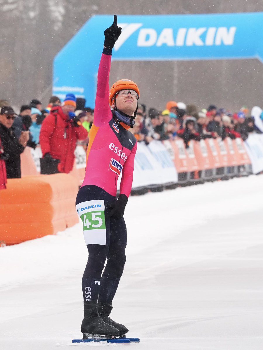 teamessent_mar's tweet photo. BAM! 💥 Harm Visser pakt de open Nederlandse titel op de Weissensee na een indrukwekkende solo! 🤩

#teamessent #weissensee https://t.co/q7YAOPWvf6