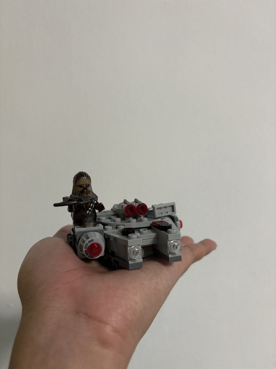 __edrie__'s tweet photo. I’m starting to collect LEGO Star Wars microfighters and this is my 4th???

Gonna start a thread so here I go!!!! https://t.co/Vbk6HRtds5