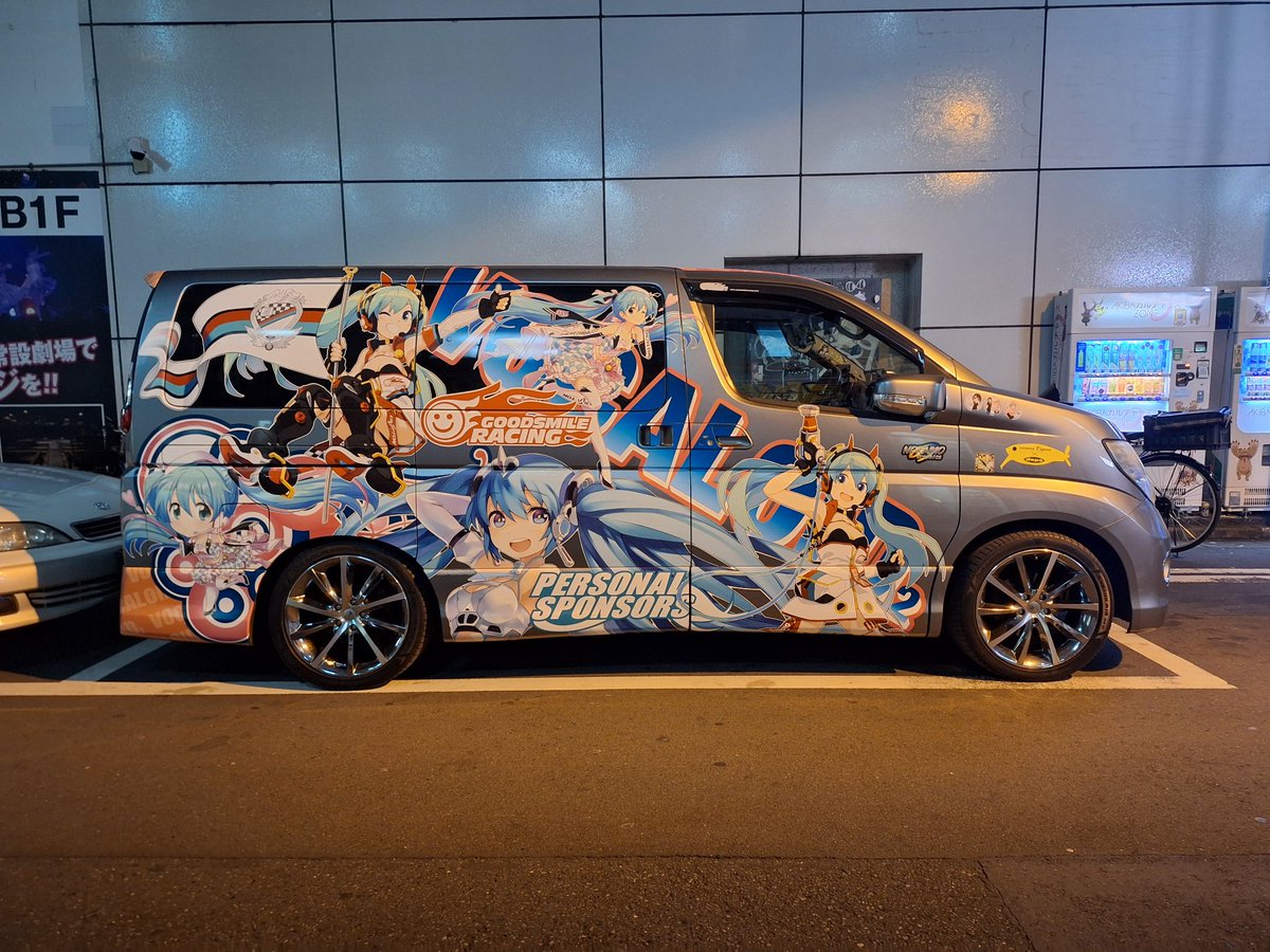 痛車通り😊 #秋葉原