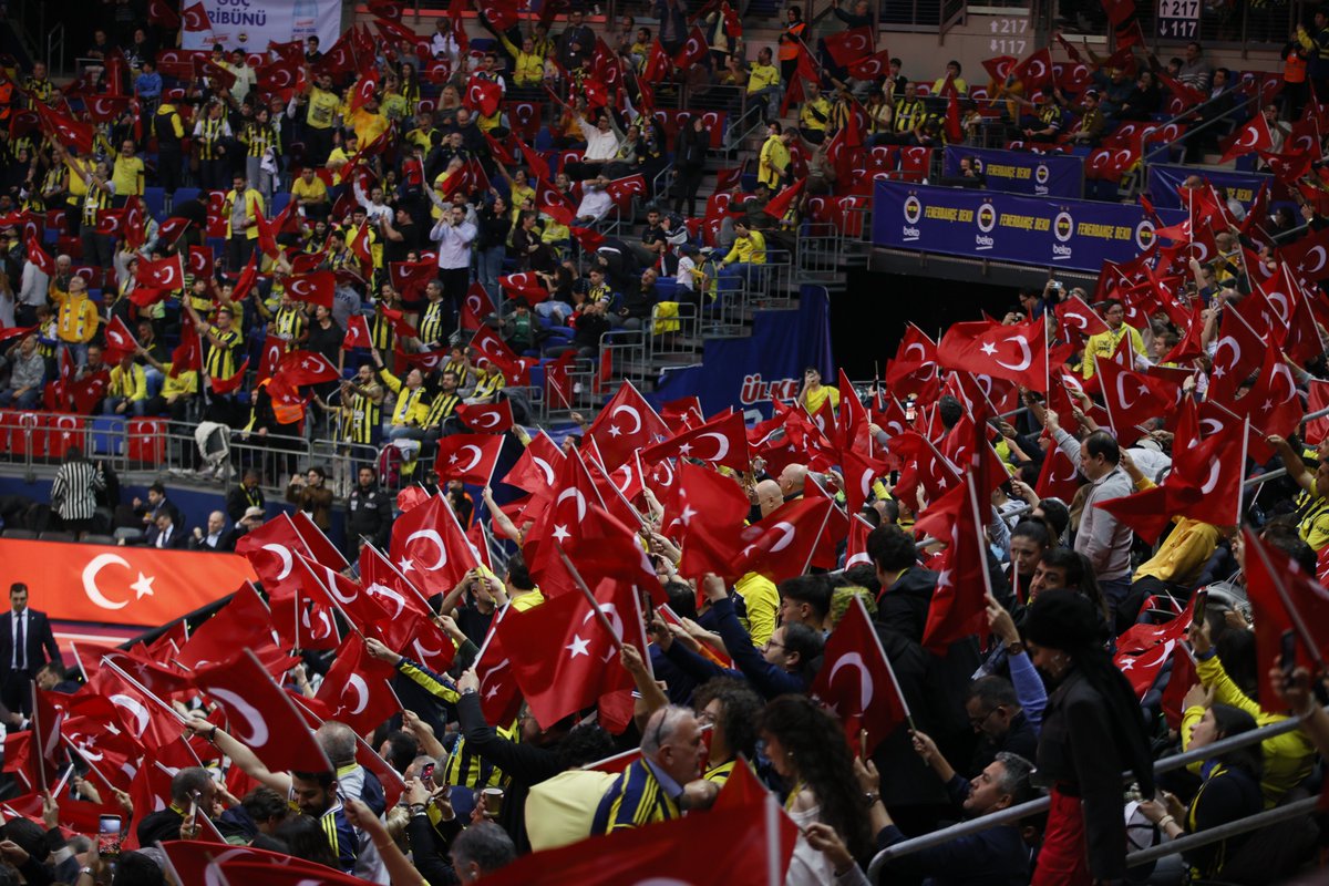 FBBasketbol's tweet image. 🇹🇷💛💙

#YellowLegacy #EuroLeague