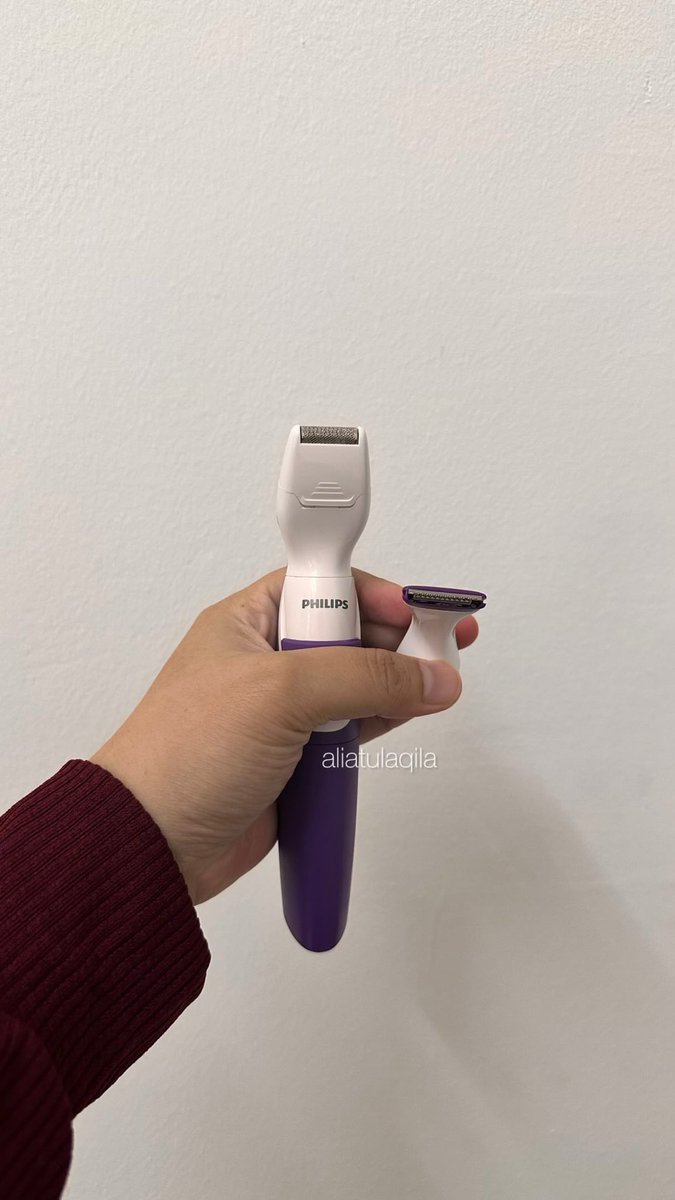 AliatulAqila's tweet image. The best investment ever! Korang kalau nak shave private part tapi taknak guna wax, shaver please guna this one. Tak sakit pun tauuu dan tak gatal. Ada yang kata guna epilator lagi okay, tapi i baca review epilator orang kata sakit. 

Kalau guna trimmer ni i approved 💯