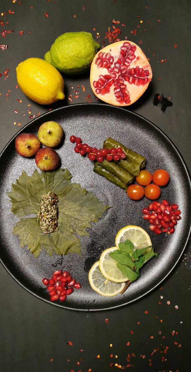 BASMAH_KITCHEN's tweet photo. ورق العنب وجبة لذيذة لطيفة
وصحية جدا
ممكن حشوة خضار وممكن رز وممكن مفروم.
نقدمها في بوفيهاتنا ك مقبلات حسب الطلب.

#رمضان
#طبخ https://t.co/anUiL1iG5B