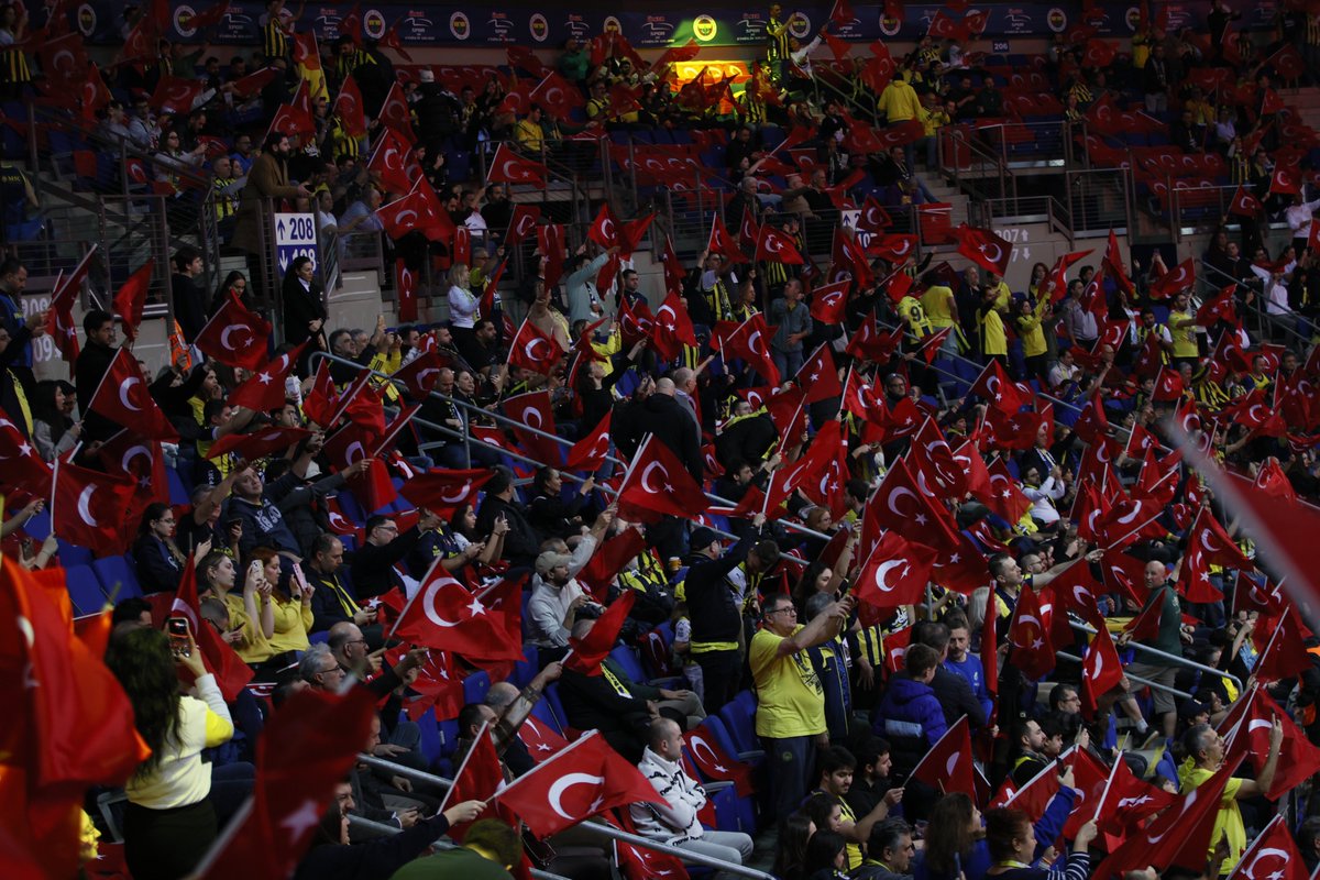 FBBasketbol's tweet image. 🇹🇷💛💙

#YellowLegacy #EuroLeague