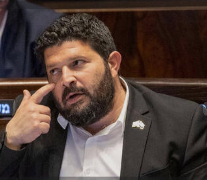 buzi121212's tweet photo. אחרי שנתיים נחשף מיהו 
"הדביל מהדרום" https://t.co/3Py3RYRu6x