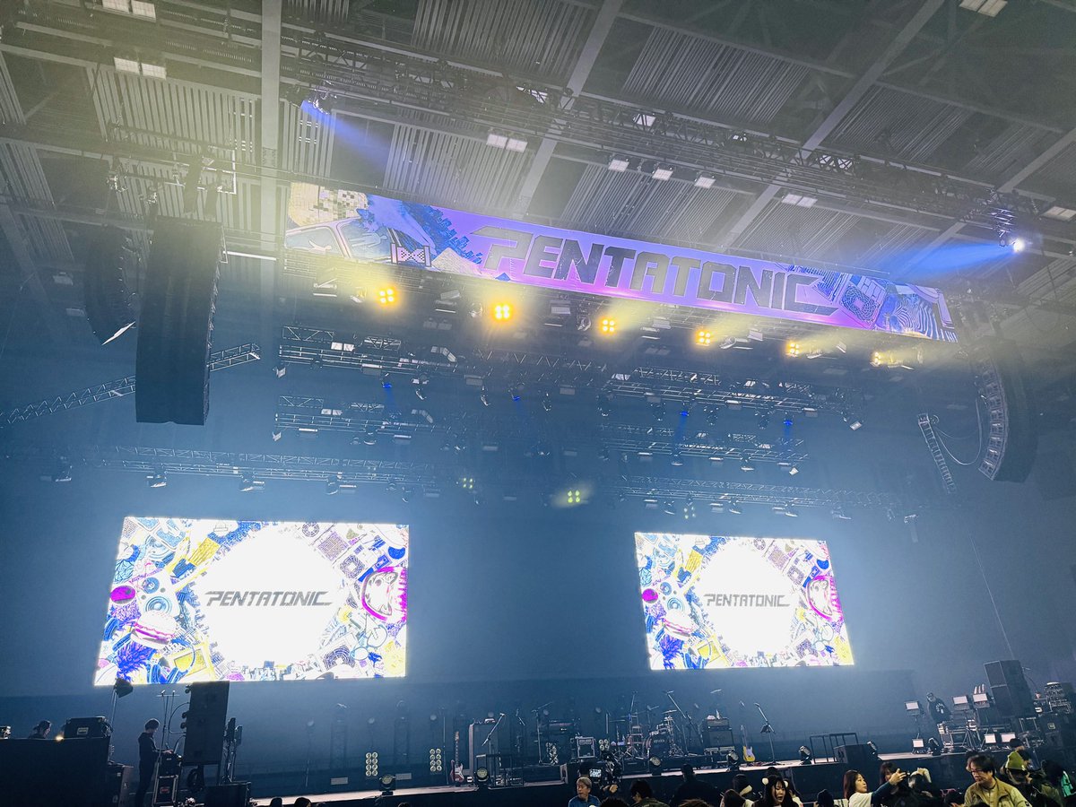 NoranecoJONES's tweet photo. #横浜BUNTAI で開催された #PENTATONIC 1日目が終わりました🌟マジでメチャクチャ楽しかった✨💪🤣
1️⃣ #DREAMERS
2️⃣ #NOMELONNOLEMON
3️⃣ #THREEE
4️⃣ #YOASOBI
5️⃣ #syudou
全てのアーティストのパフォーマンスで最高にブチ上がりました✨✊😆✨🙌🤩✨
横浜まで行って良かった🌟 https://t.co/oXIRZhioeI
