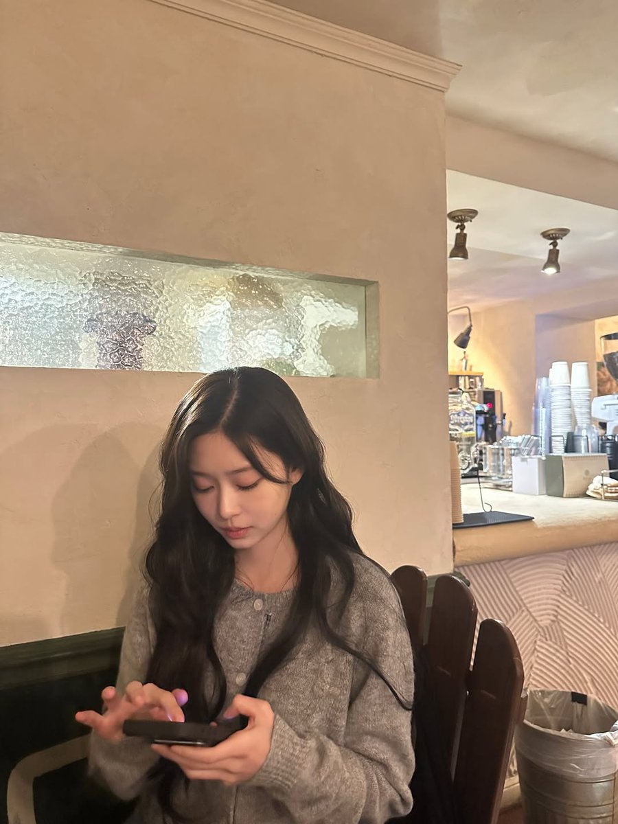 saveminju025's tweet image. 