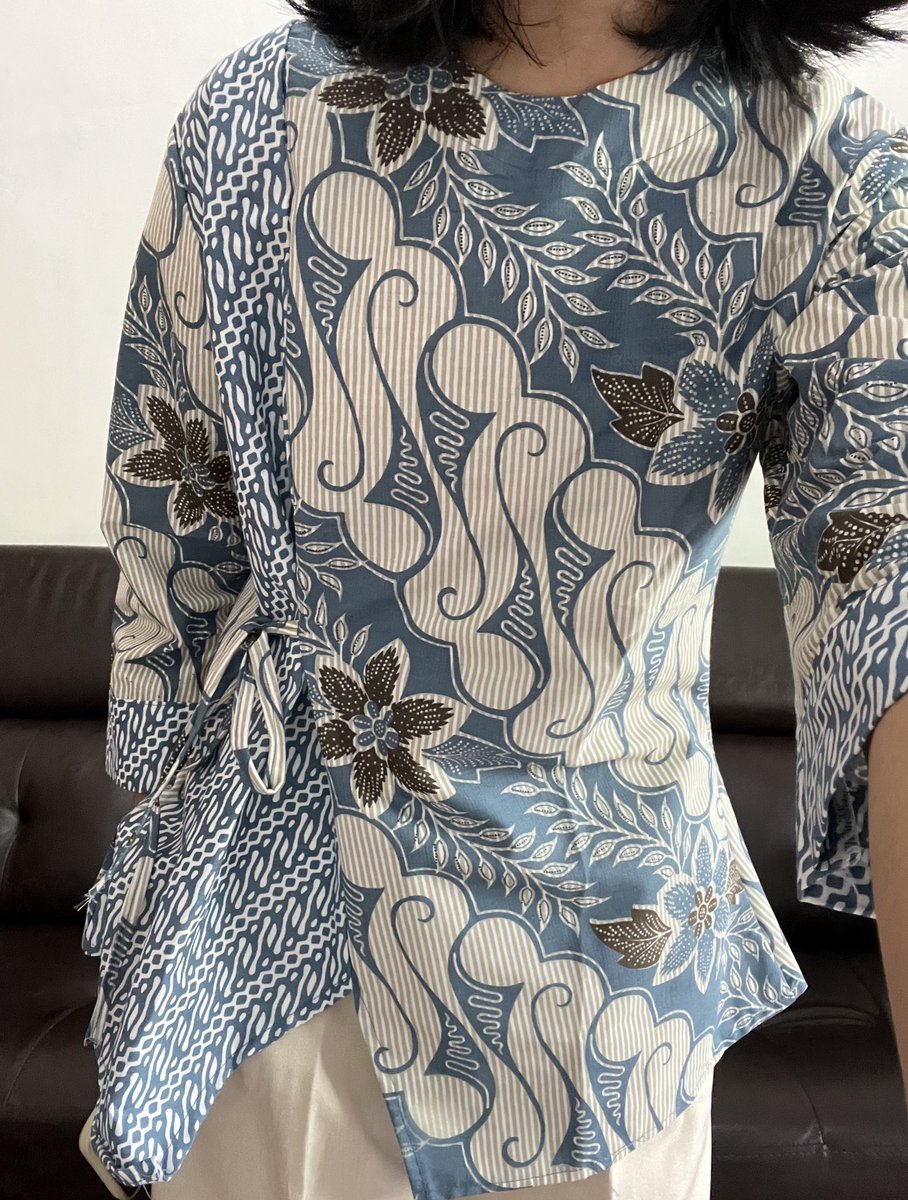 berburushopee's tweet image. i love batik so much… mana harganya murah start 30ribuan tapi bahannya adem bgt😭