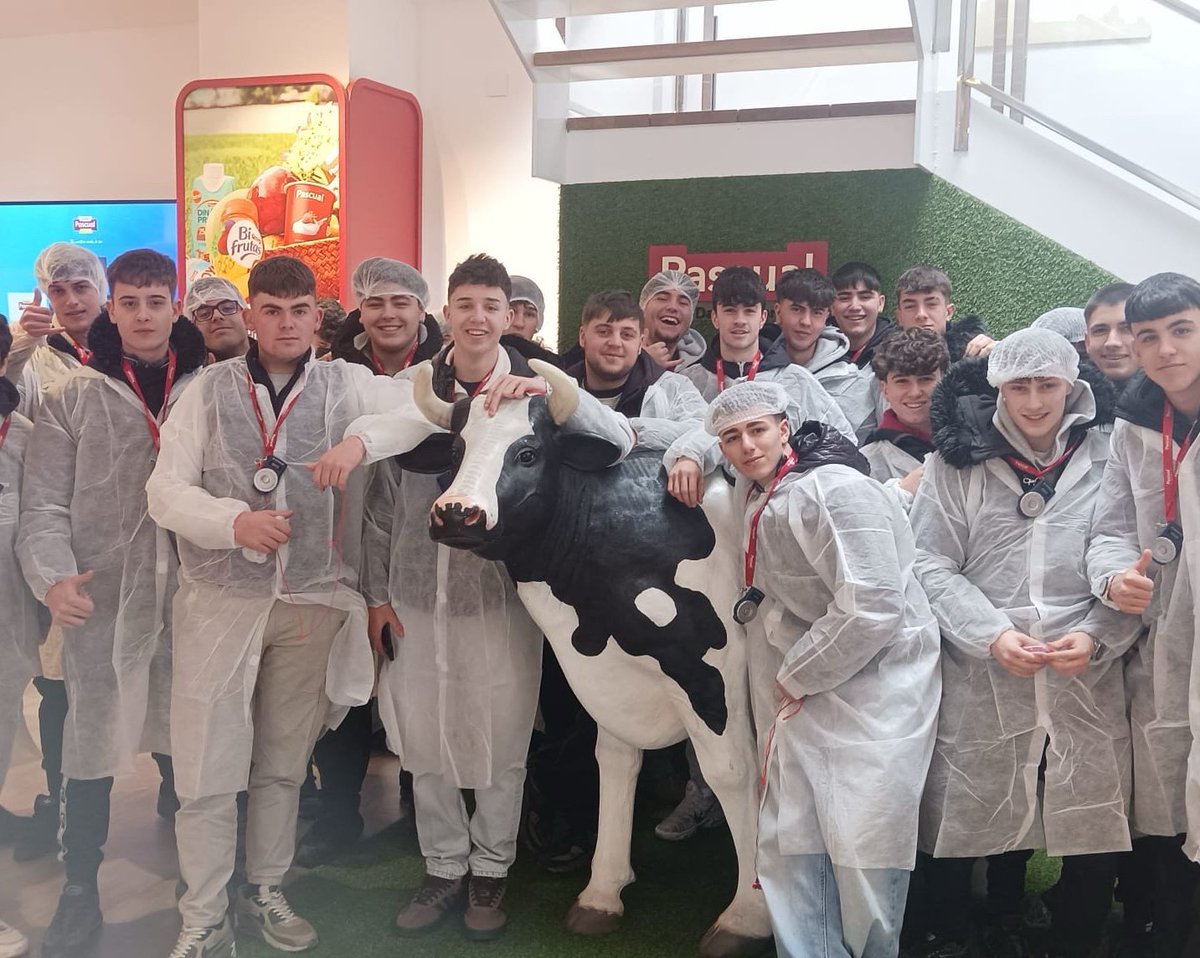 Los alumnos de #MantenimientoElectromecanico de #FP grado medio pudimos ver ayer la empresa <a href="/Pascual/">Pascual</a> Calidad en Aranda, líder mundial en el sector de la automatizacion ingustrial de productos lácteos  #ArchidiocesisBurgos
