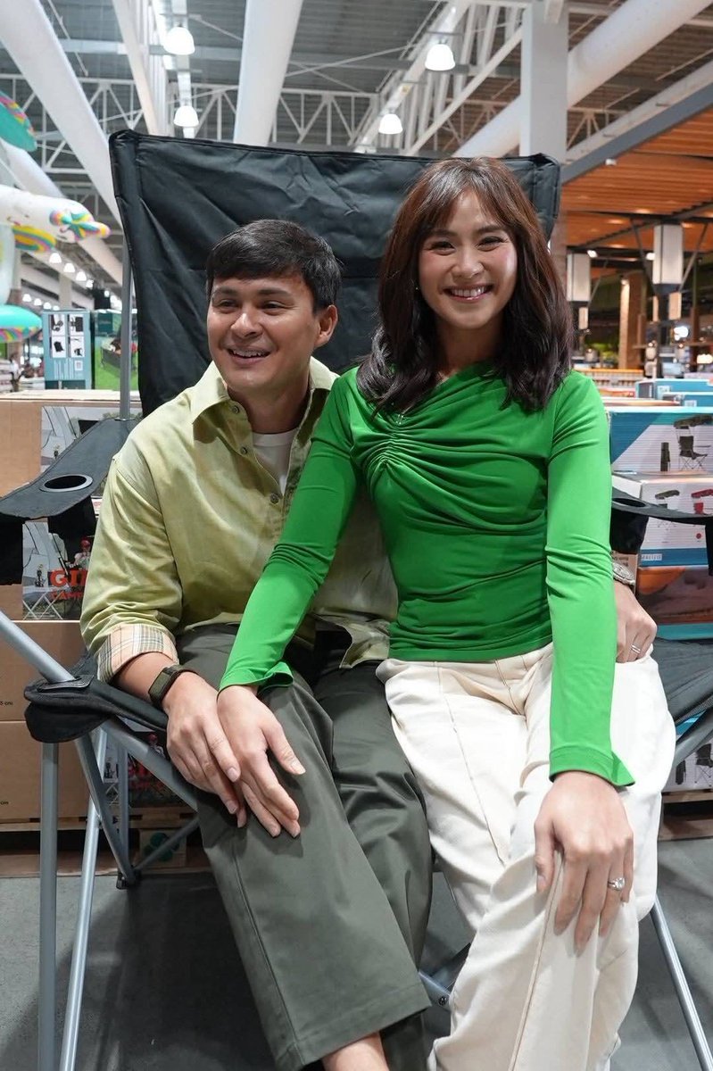 AshMatt_intl's tweet image. #AshMatt proves that there's #LotsToLoveAtLanders. 💚 #MagicalMomentsWithSarahAndMatteo 

@JustSarahG @mateoguidicelli @Landers_PH
