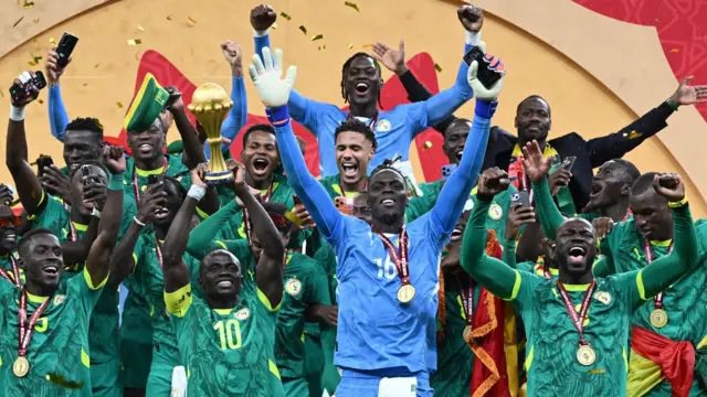 hafid derradji حفيظ دراجي tweet media