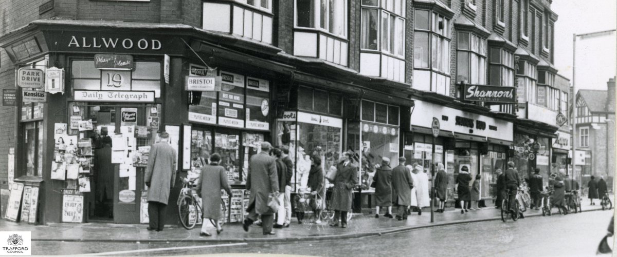TraffordArchive's tweet image. Location quiz answers:
Broad Road, #Sale, 1957
Aerial view of Old Market Place, #Altrincham, 1930
#Stretford Library, showing Bennett Street entrance, 1955
Station Road, #Urmston, 1963