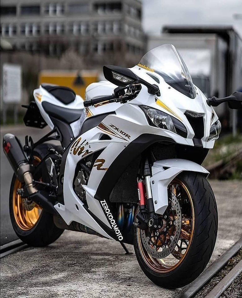 #Kawasaki Ninja ZX-10R