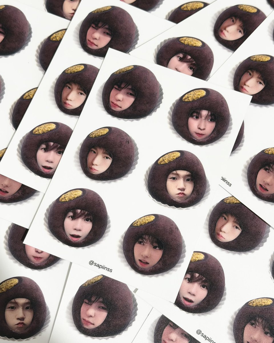 ⋆｡‧˚ʚ NCT WISH 2nd Anniversary ɞ˚‧｡⋆
위시 쫀득 쿠키 stickers giveaway

how to claim? rt &amp; like this tweet🙋🏻‍♀️

available online and offline
𑣲offline, South Coffee (<a href="/W1SHCLUB/">WISHCLUB</a> event)
𑣲online, claim on shopee 2.2-19.00 (link tba)

#NCTWISH #엔시티위시