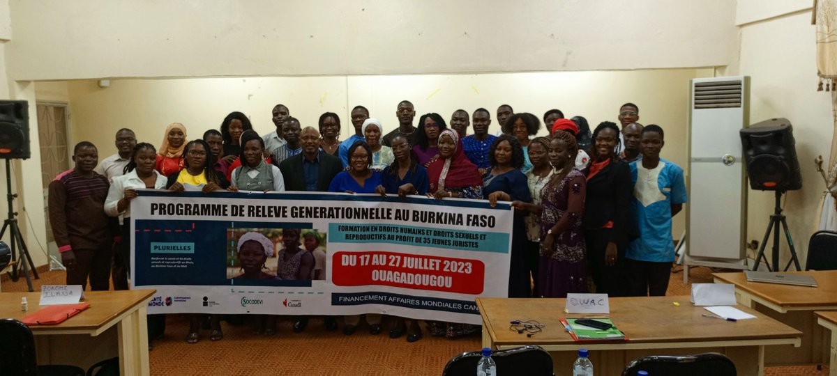 CanEmbBFA's tweet image. Canada 🇨🇦 supports 🇧🇫 #youth skill training and employment. 

In 2025, with  @SanteMondeCCISD supported by @CanadaDev: 
🎓104 young lawyers trained on #SRHR
💼37 intern lawyers recruited 
📝25 lawyers employed 
🎯520 clients assisted 

#InternationalDayOfEducation