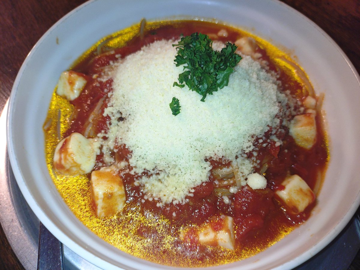 yoshikun_932's tweet photo. 今夜のおゆはん🙂

お久しぶりの #NERDLAND さんへ🍝
仕事だった息子を労ってやらないと😐明日も出掛けちゃうし🏀
息子はペペクリー厶、俺はアサリとレモンのさっぱりペペロンチーノ、奥様はダブルチーズのトマトソース✨
どれ食べても美味しい🤭益々ハマりそうなお店です。
ご馳走様でした🙏
#吉岡町 https://t.co/XH6pLgmXjn