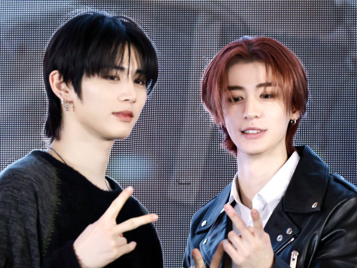 21centric's tweet image. My Kitahara and Misuzu gongfourz. 😞🤍