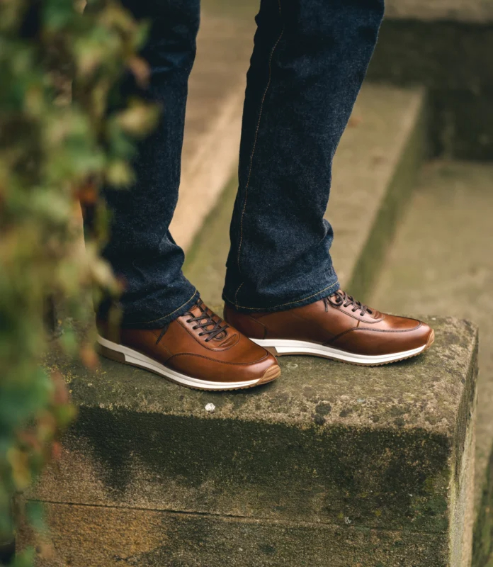 Discover the #Loake Bannister, a premium trainer in rich cedar leather. With a generous F fitting and bold toe shape, it blends refined design with casual versatility. Durable rubber soles ensure lasting grip. Perfect for both tailored and relaxed outfits

f.mtr.cool/vtaexelpmz