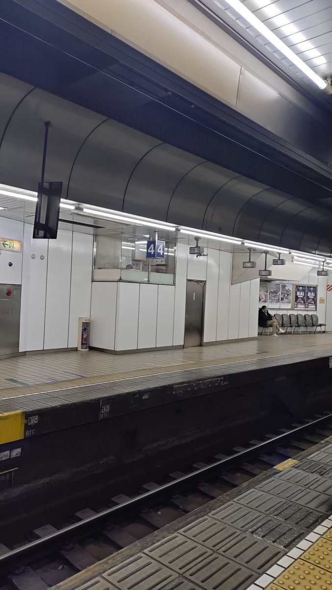 ここが鉄ちゃん界隈で1番有名なDJブースですか！