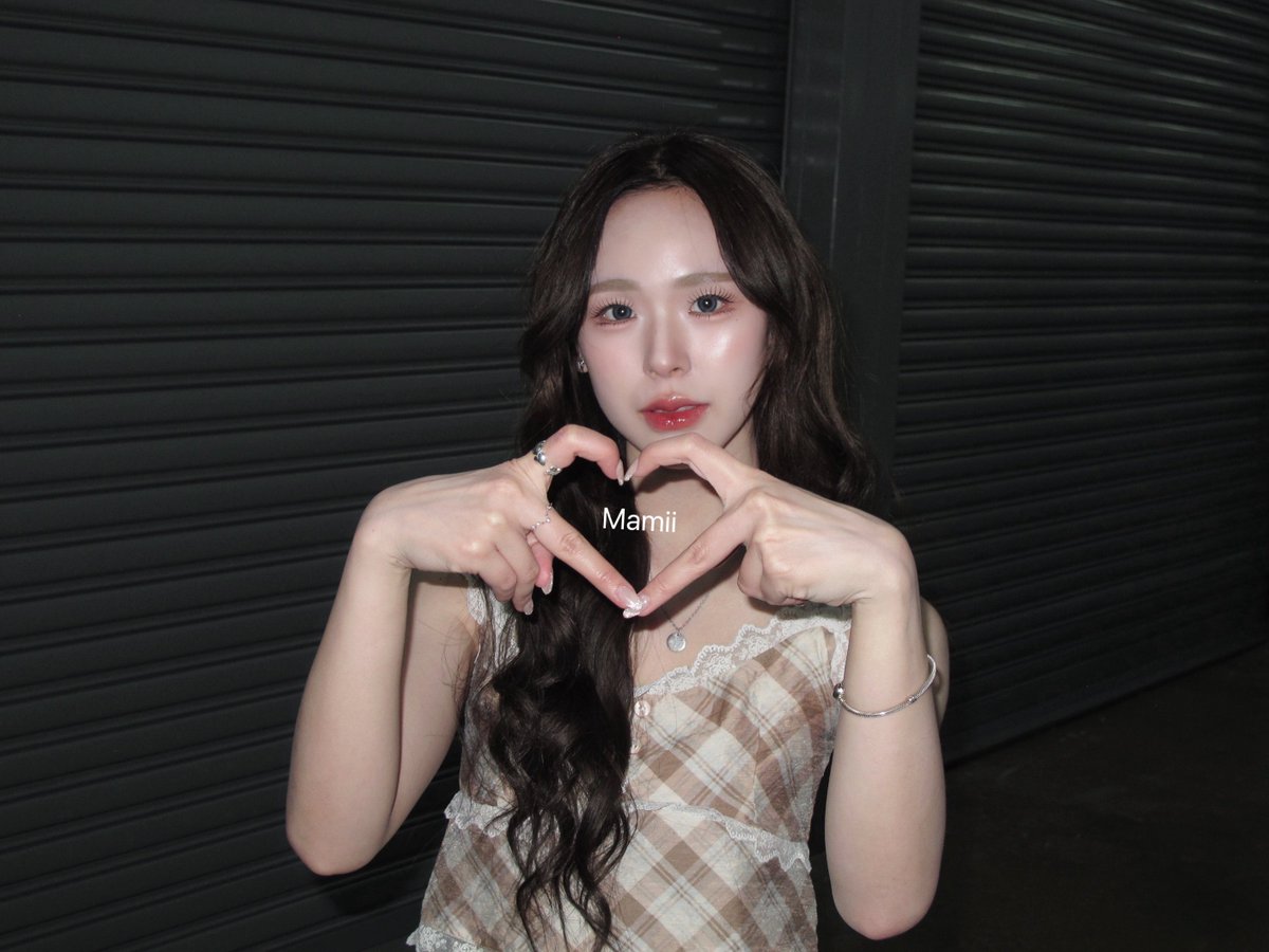 ขอบคุณทุกคนมากๆๆนะคะสำหรับวันนี้ มีความสุขมากเลย ขอบคุณที่ตั้งใจมาหากันน้าาา ขอบคุณของขวัญกับขนมของโปรดด้วยฮะ พวกเธอน่ารักอะ อยากเลี้ยงให้อ้วมๆๆ🥺🤏🏻 กลับบ้านดีๆ กินของอร่อยเยอะๆแล้วไว้ครั้งหน้ามาเจอกันอีก เคนะ!!!💖🥰🙏🏻

JUNEMEWNICH OUR LOVE SIGN  
#สนามอ่านเล่น2026xJuneMewnich