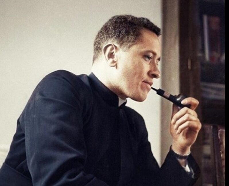 PizarroMariaJo's tweet image. La Unidad de Busqueda ha identificado los restos del padre Camilo Torres Restrepo. 

Uno de los fundadores de la teología de la liberación que en la década de los 60 interpretó el evangelio desde la opción preferencial por los pobres. 

Por el bien de todos, primero los pobres