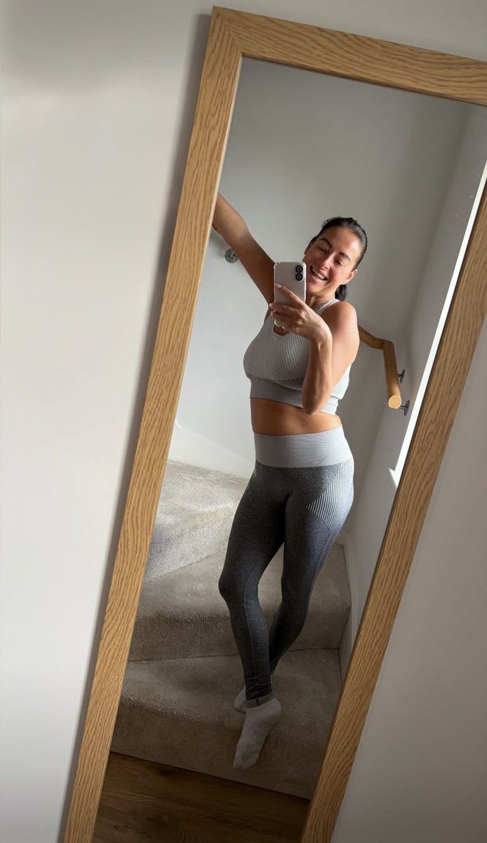 Amy Barton tweet media