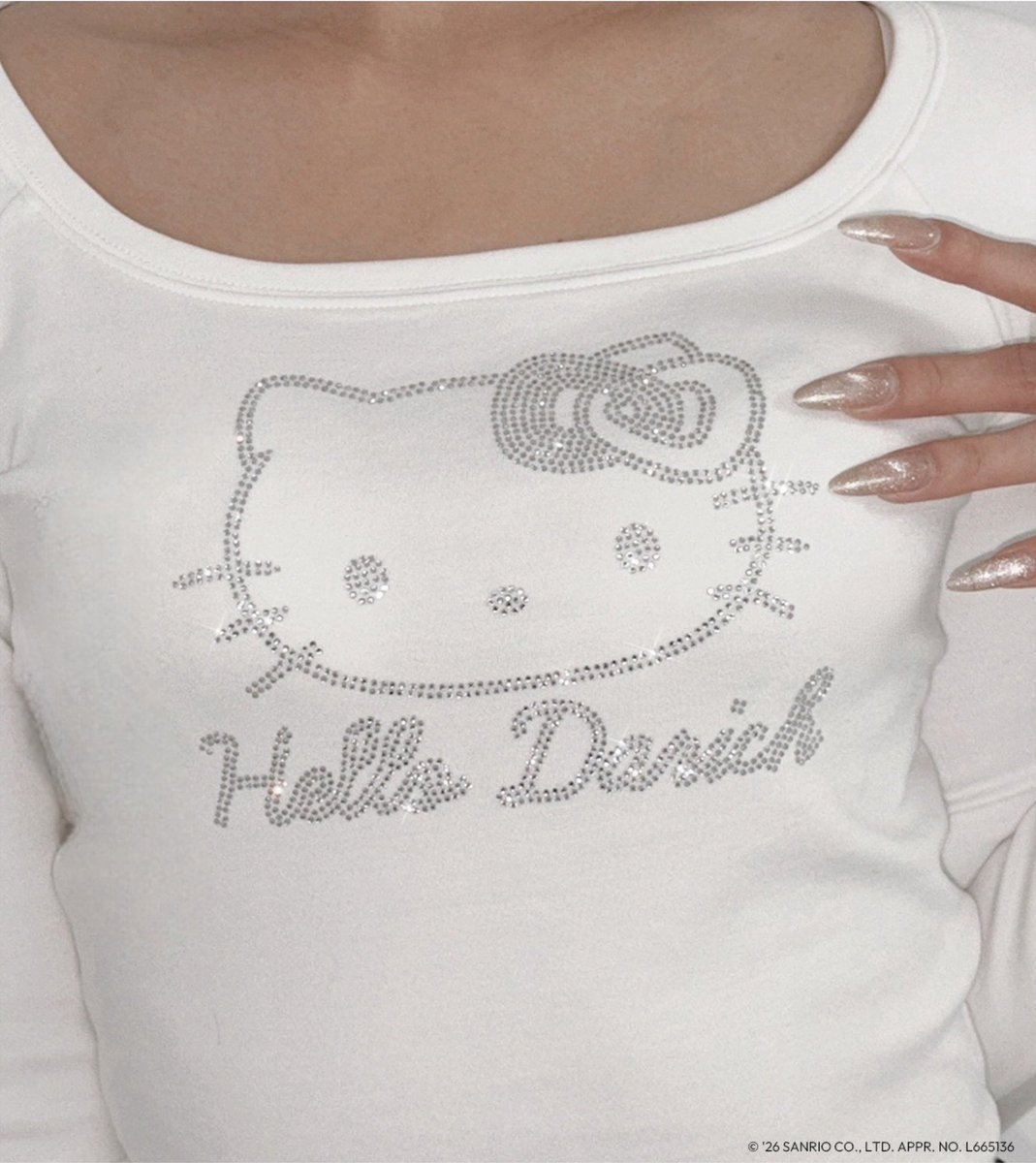 Kitty×キラキラの最強組み合わせのロンTが可愛すぎる♡ シンプル