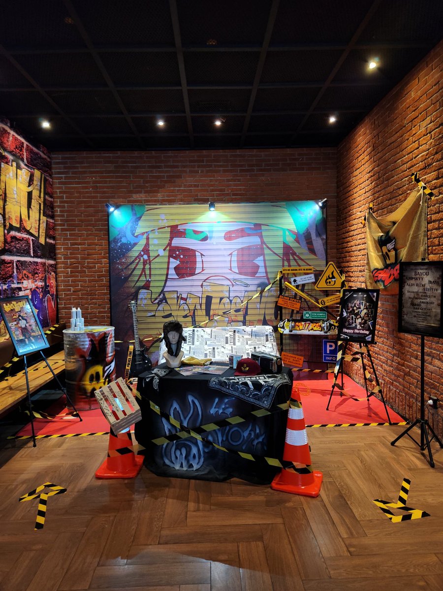 Tadi kami turut meramaikan projek dari Le Viosa, perayaan ulang tahun dari <a href="/Levi_JKT48/">Michelle Levia</a>.

Sekali lagi Happy Birthday Levi 🎉
#SeventeenthStep
#LEV17ATE